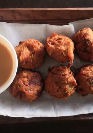 A picture of Onion Pakoda.