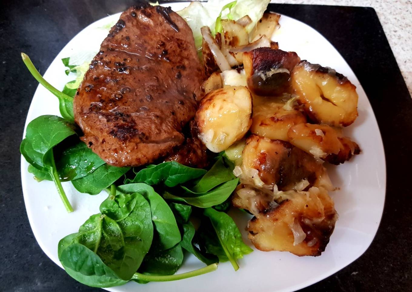 My Marinaded Rump Steak with Onions & Cheesy Potatoes 😘