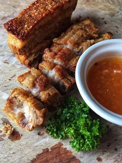 รูปของ หมูกรอบอบลม #อาหารไทยง่ายๆ