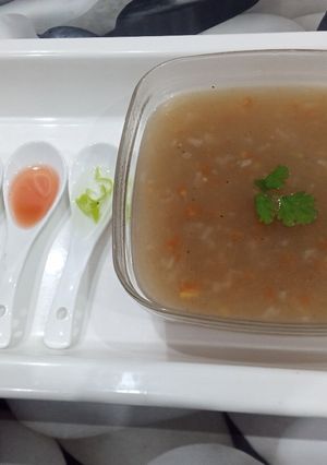 A picture of Soupy noodles / noodles soup.