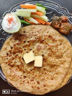 আলুর পরোটা (Aloor porota recipe in Bengali) রেসিপির প্রধান ছবি