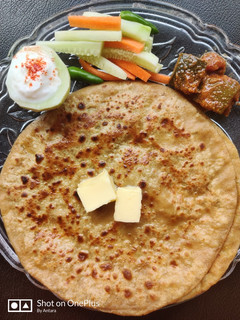 আলুর পরোটা (Aloor porota recipe in Bengali) রেসিপির প্রধান ছবি