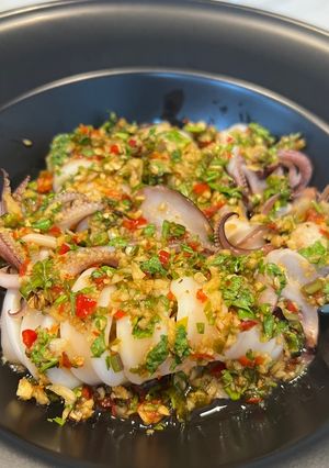 Hình của món Mực hấp sốt Thái.