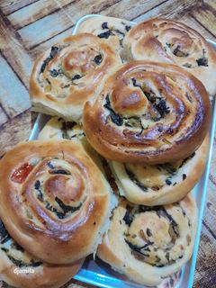 صورة لوصفة فطائر بالسبانخ والجبن