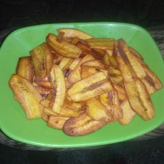 A picture of Plantain chips by Ogechukwu Mbanugo.