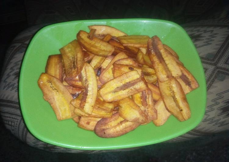 Plantain chips by Ogechukwu Mbanugo
