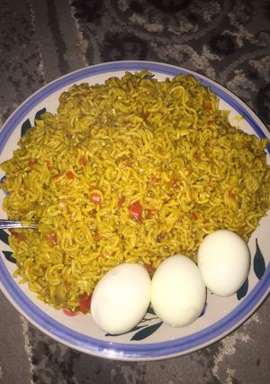 A picture of Indomiee with egg.
