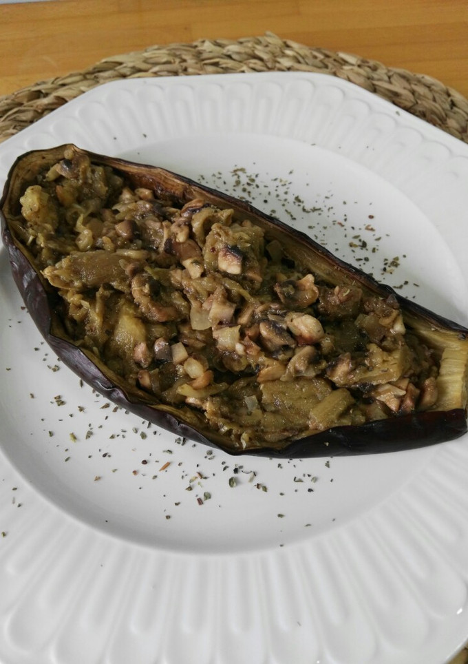 Una foto de Berenjena y champiñones al curry