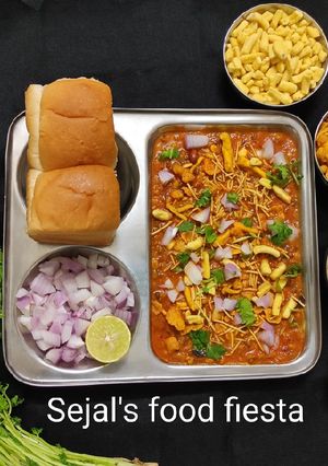 A picture of Misal pav #boxweek7.