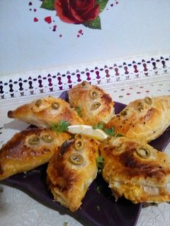 صورة لوصفة شوصون بالدجاج والجبن بالعجينة المورقة 💖