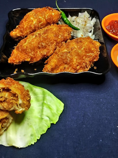 सोयाबीन कुरकुरे मोमोज (soyabean kurkure momos recipe in marathi) रेसिपी चे मुख्य फोटो