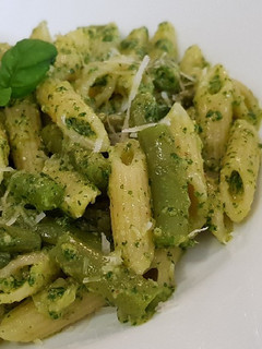 Foto di Penne al pesto,patate e fagiolini