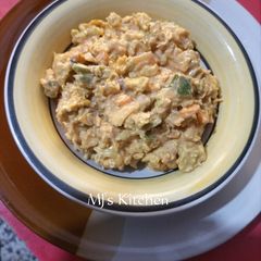 A picture of Scrambled eggs mayo paste.