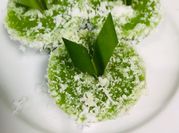 Gambar kue lumpang tepung kanji dan tepung terigu
