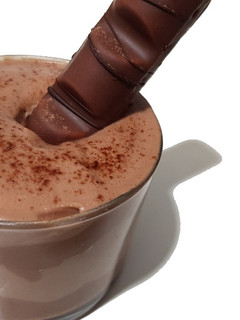 Una foto de Crema de Kinder Bueno
