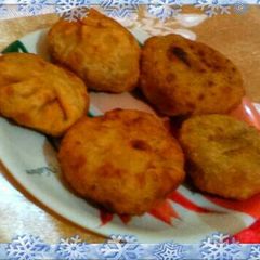 A picture of Pyaaz ki kachori.