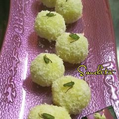 A picture of Kesariya Coconut Laddoo.