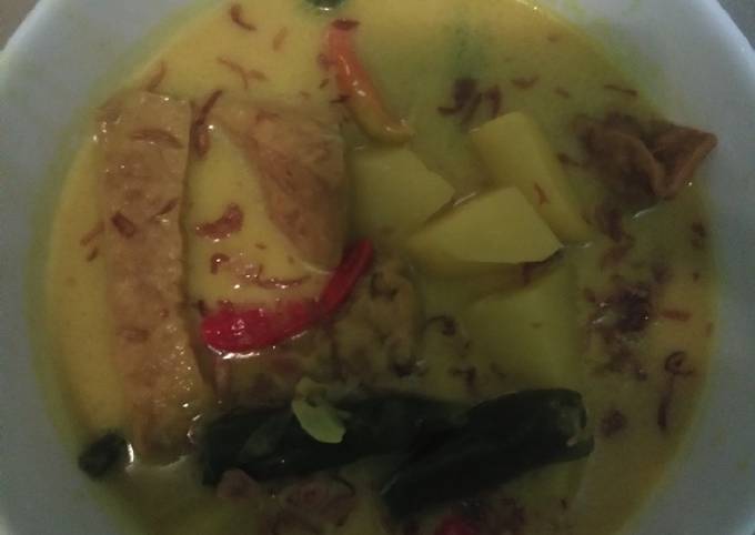 Wajib coba! Resep mudah memasak Sayur tahu kentang santan  sesuai selera