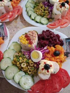 صورة لوصفة سلطة مشكلة