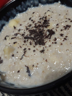 Una foto de Avena con leche fruta y Canela!