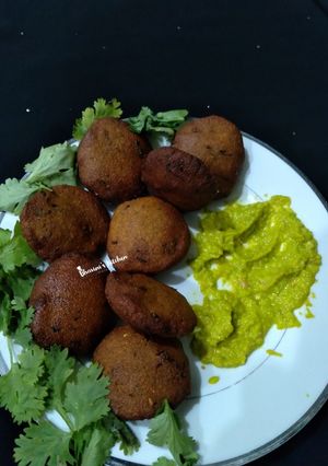 બાજરી વડા (Bajri Vada Recipe In Gujarati) રેસીપી મુખ્ય ફોટો