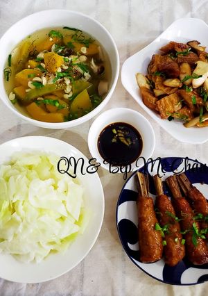 Hình của món Cơm nhà đơn giản mà ngon 236 (mâm cơm chay ngày mùng 1).