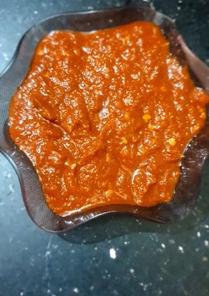 A picture of Momos chutney.