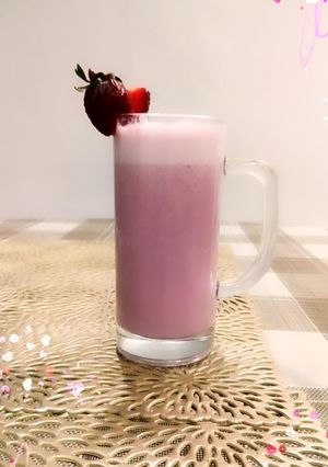 A picture of Strawberry Shake.