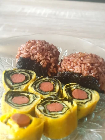 Cara Mudah Membuat Resep  Nori Soseji No Tamagoyaki + Onigiri yang Lezat, Sempurna
