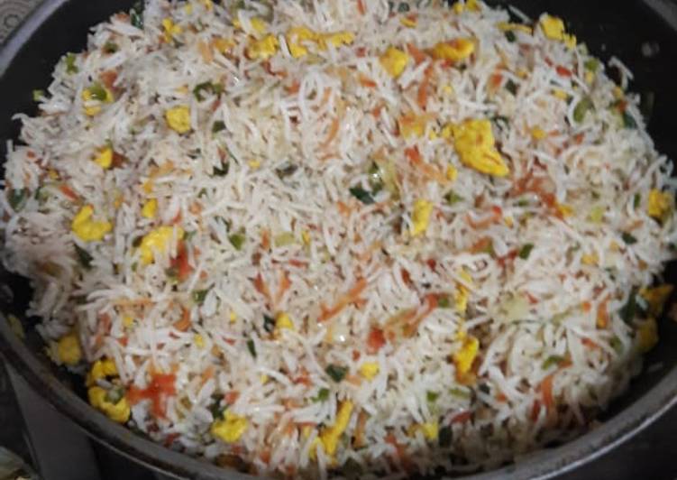 Recipe of Any-night-of-the-week Egg fried rice