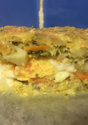 Una foto de Pastel de brócoli con verduras