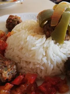 صورة لوصفة كفتة بالطماطم والارز