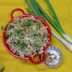 A picture of Burnt garlic fried rice.