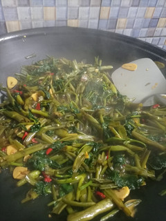 Foto resep Oseng kangkung simple