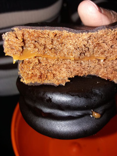 Una foto de Alfajores de chocolate SIN GLUTEN