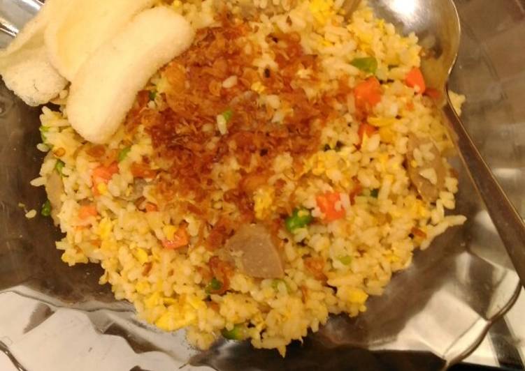 Cara Menyiapkan Nasi goreng mix vege simple Bikin Ngiler