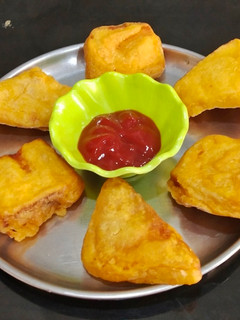A picture of Bread Pakoda.