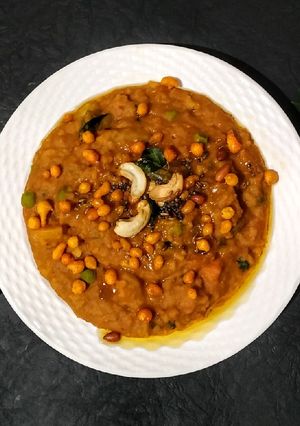 A picture of Bisi bele bath.