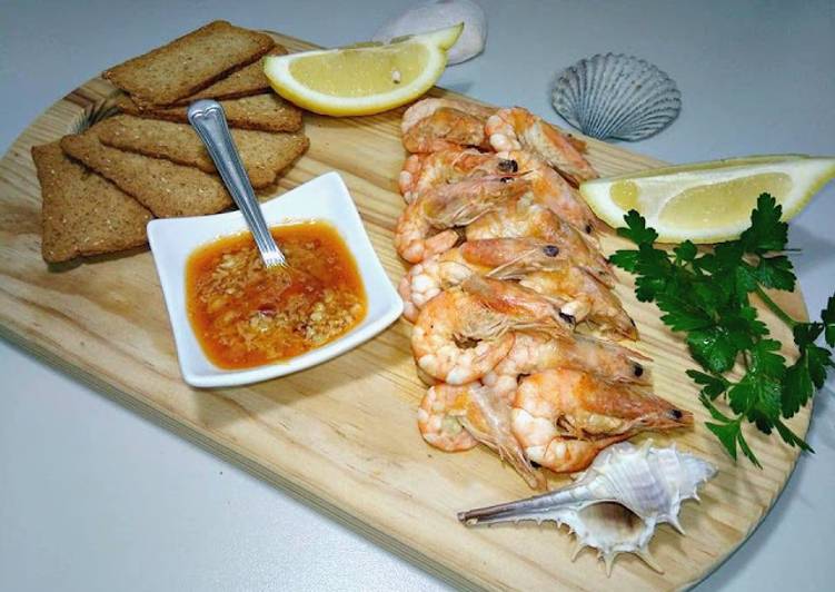 Camarões fritos em Azeite e alho - Tudogosreceitas