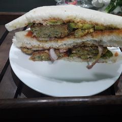 A picture of Fish kabab sandwich.