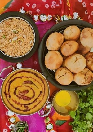 दाल बाटी चूरमा (daal Baati churma recipe in Hindi) रेसिपी मुख्य फोटो