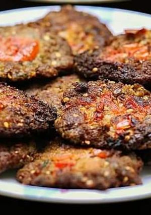 A picture of Chapli kabab.