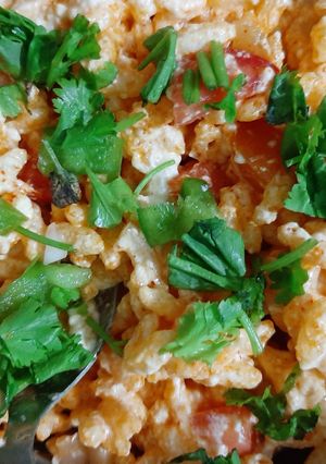દહીં મસાલા મમરા (Curd Masala Mamra Recipe In Gujarati) રેસીપી મુખ્ય ફોટો