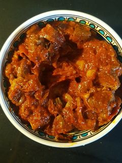 Una foto de Mussaka'a / مسقعة: Ensalada de Berenjenas con tomate
