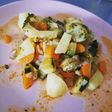 Légumes et saucisses au four