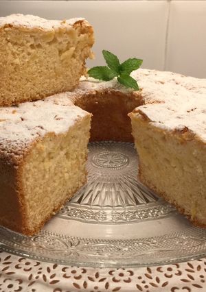 Foto principal de Bizcocho de manzana y leche evaporada