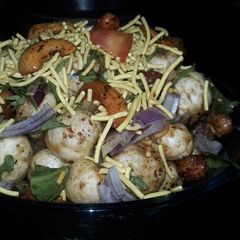 A picture of Makhana bhel.
