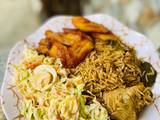 Mandi rice with coleslaw and plantain