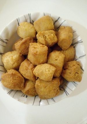 A picture of Coconut chinchin.