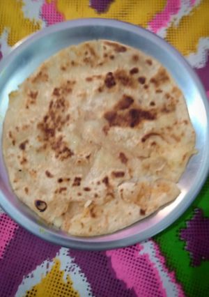 A picture of Aloo ka prantha.